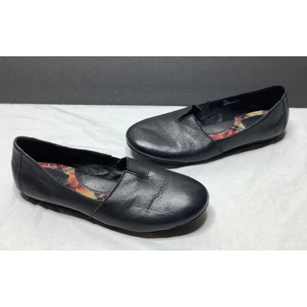 Born Sebra Black Leather Slip On Flats Shoes Sz 10M Classic Minimalist